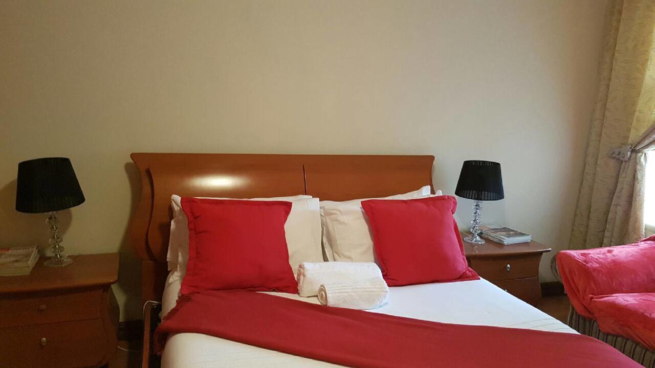 סנטוריון Lily White Guest House מראה חיצוני תמונה