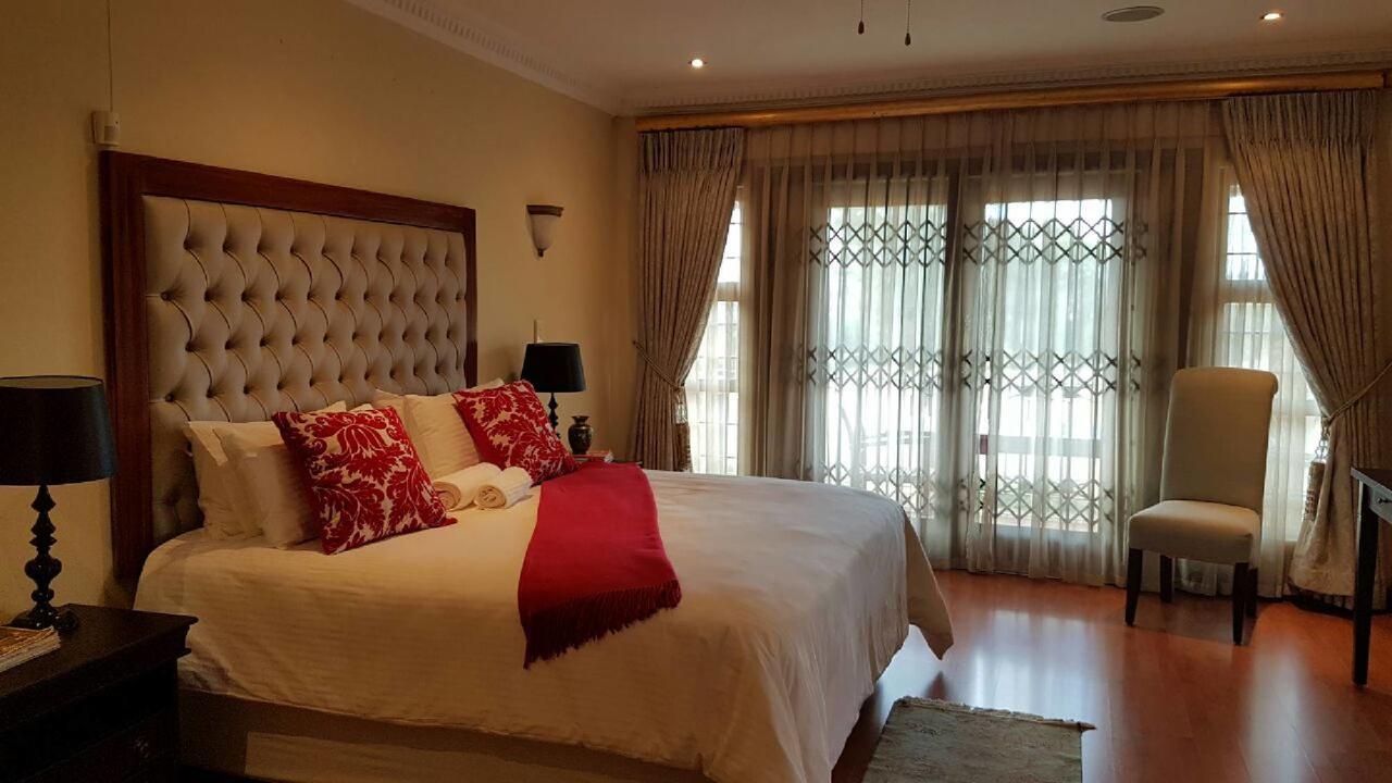 סנטוריון Lily White Guest House מראה חיצוני תמונה