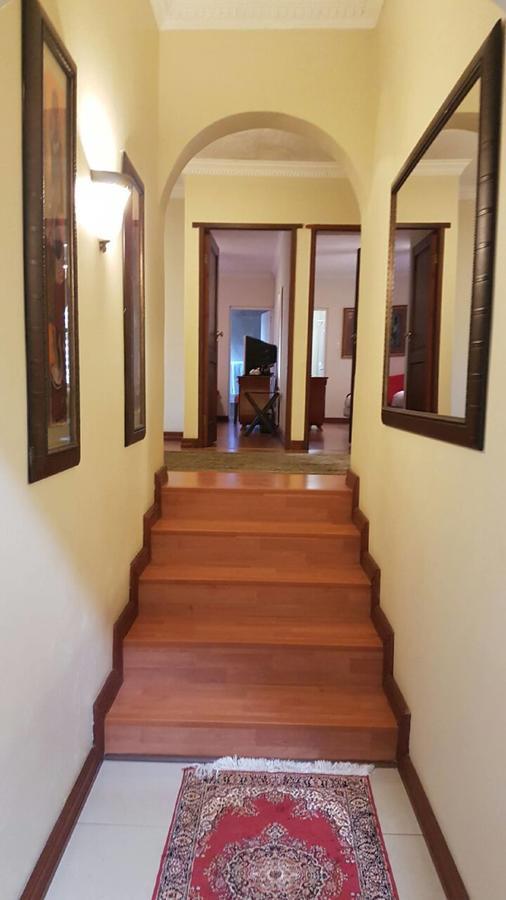 סנטוריון Lily White Guest House מראה חיצוני תמונה