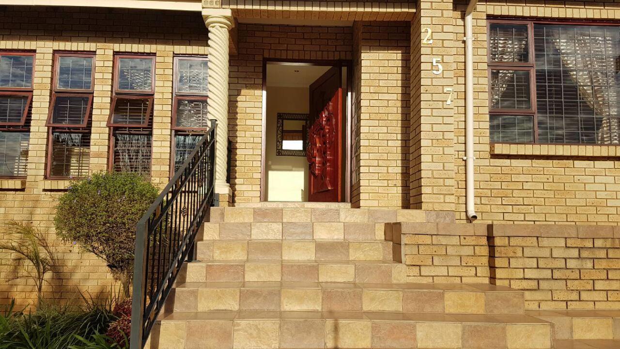 סנטוריון Lily White Guest House מראה חיצוני תמונה